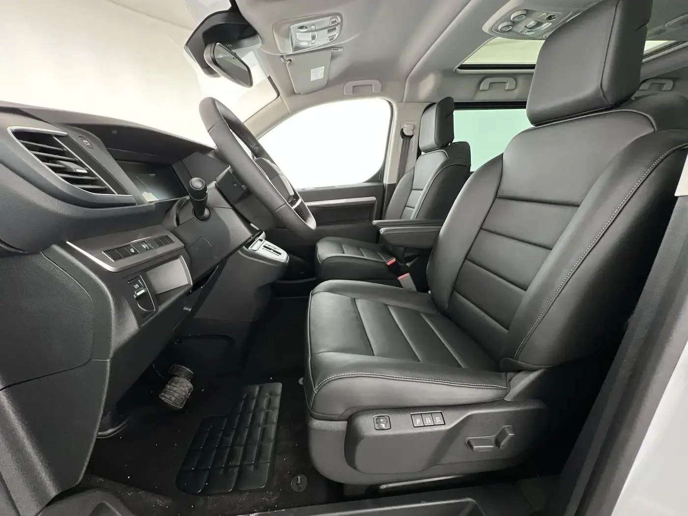 Opel Zafira Life Bild 8